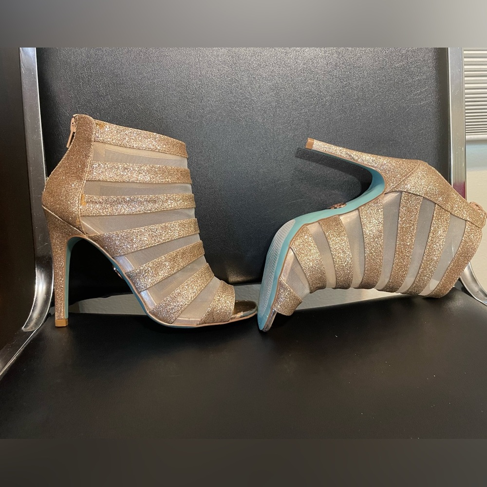 Betsy Johnson Gold Glitter Heels